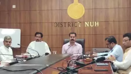नूह: नूंह जिला लघु सचिवालय में राव इन्द्रजीत सिंह की अध्यक्षता में जिला विकास समन्वय एवं निगरानी समिति की बैठक आयोजित