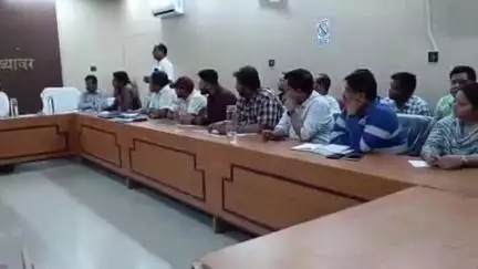 मसूदा: जिला कलेक्टर कमल राम मीणा की अध्यक्षता में सभा घर में सड़क सुरक्षा समिति की बैठक आयोजित की गई