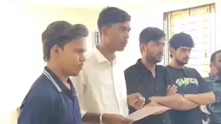 सुवासरा: केंद्रीय विद्यालय शामगढ़ में प्राचार्य के नाम ज्ञापन सौंपकर समस्याओं से कराया गया अवगत
