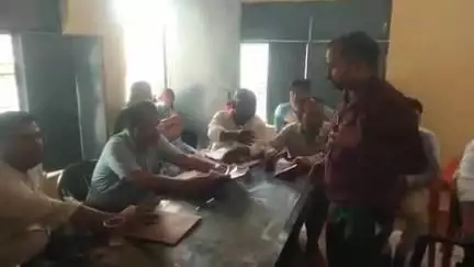 अमृतपुर: समिलियन विद्यालय कुम्हरौर में कोरोना के दौरान खाद्यान्न वितरण आधा अधूरा होने पर प्रधान ने की शिकायत, जांच पड़ताल शुरू