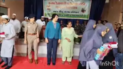 આણંદ શહેર: શહેરની મદ્રેસા સ્કૂલ ખાતે આઈજીપીએ બાળકોને શાળા પ્રવેશોત્સવ કરાવ્યો