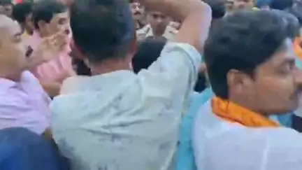 বোলপুর-শ্রীনিকেতন: বোলপুরে রথের দড়ি টানলেন অনুব্রত মণ্ডল। শোনালেন পুরনো দিনের রথের গল্প।