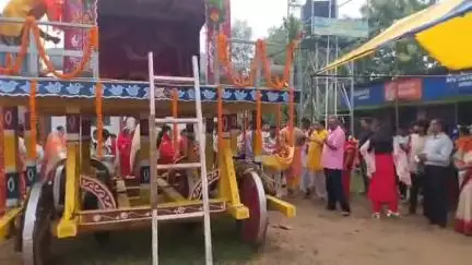 ठेठईटांगर: टुकुपानी गांव से भगवान जगन्नाथ की रथयात्रा निकाली गई