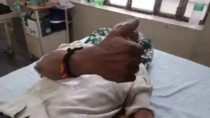 लाडपुरा: कैथूनीपोल में सांप के काटने से एक युवक की तबीयत बिगड़ी, जिला अस्पताल में उपचार जारी