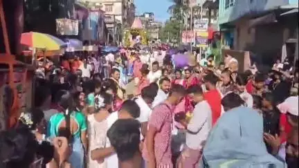 শিলচর: ইসকনের রথযাত্রায় লোকে লোকারণ‍্য শিলচর