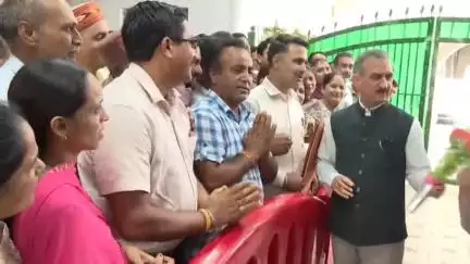 शिमला शहरी: ग्राम रोजगार सेवकों के प्रतिनिधिमंडल ने शिमला में मुख्यमंत्री से की भेंट, विभिन्न मांगों से करवाया अवगत
