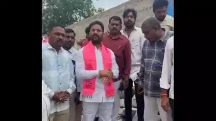 రామగుండం: చౌరస్తాలో తాత్కాలిక షాపుల కూల్చివేతలపై బాధితులకు నష్టపరిహారం అందించాలి: మాజీ ఎమ్మెల్యే కోరుకంటి చందర్