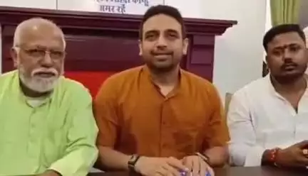 गोलमुरी-सह-जुगसलाई: संविधान से 'सेक्युलर-सोशलिस्ट' हटाने की मांग पर झामुमो केंद्रीय प्रवक्ता कुणाल षाड़ंगी ने आरएसएस-बीजेपी पर किया हमला