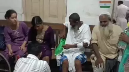 তুফানগঞ্জ ১: চামটা মোড় এলাকায় জাতীয় সড়কে টোটো উল্টে আহত 4