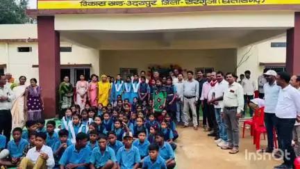 उदयपुर: विधायक राजेश अग्रवाल ने लक्ष्मणगढ़ स्थित प्री मैट्रिक अनुसूचित जनजाति बालक छात्रावास भवन का फीता काटकर किया लोकार्पण
