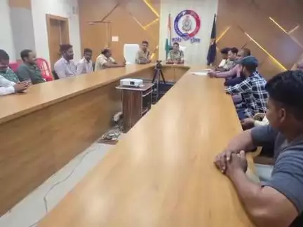 कांकेर: SP कार्यालय में बस संचालकों की बैठक, दिए गए दिशा-निर्देश