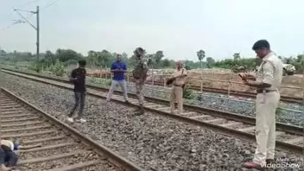 देवघर: रोहिणी पलंगा पहाड़ के पास रेलवे ट्रैक पर मिला एक व्यक्ति का शव