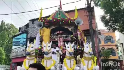 চুঁচুড়া-মগরা: ব্যান্ডেল বালির মোড়ে রথ যাত্রার উদ্বোধন করলেন বিধায়ক ও সদর মহাকুমা শাসক