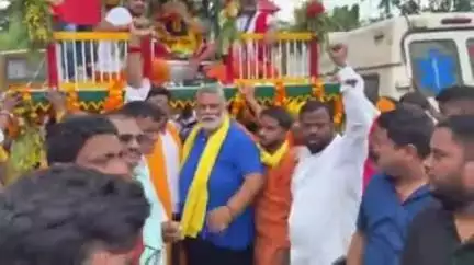 पूर्णिया पूर्व: पूर्णिया में भगवान जगन्नाथ जी की रथ यात्रा में सांसद, महापौर, डिप्टी मेयर सहित कई नेता शामिल हुए