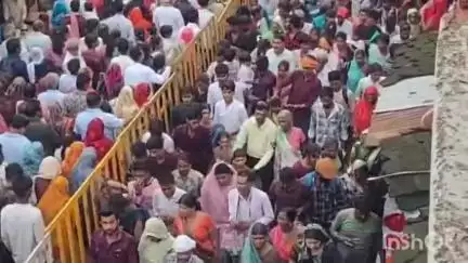 विदिशा नगर: मनोरा धाम में उमड़ा आस्था का सैलाब, भगवान जगन्नाथ की रथयात्रा में 3 लाख से अधिक भक्त हुए शामिल