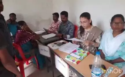 दंतेवाड़ा: ग्राम पंचायत मेटापाल 1 में धरती आबा जनजातीय ग्राम उत्कर्ष अभियान के तहत ग्रामीणों को मिला विभिन्न योजनाओं का लाभ