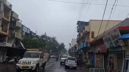 સાગબારા: જિલ્લામાં રીમઝીમ વરસાદથી વાતાવરણમાં ઠંડક પ્રસરી,છેલ્લા ૨૪ કલાકમાં સરેરાશ ૧૩.૪ મીમી વરસાદ