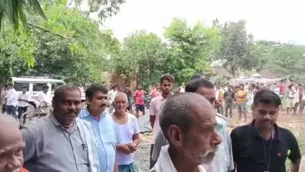 मोरवा: हलई थाना क्षेत्र के सारंगपुर पश्चिमी पंचायत में देसी-विदेशी शराब बनाने का भंडाफोड़, भारी मात्रा में सामग्री बरामद