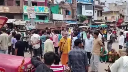 हरद्वार में बिजली कटौती से आक्रोशित ग्रामीणों ने बस स्टैंड पर लगाया जाम, किया प्रदर्शन #jansamasya