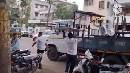 मिरज: शर्वरीचा अतिक्रमणामुळे अपघात मृत्यु ; सिव्हिल रोडच्या बाजूचे अतिक्रमण व गाड्यावर कारवाईची मागणी #jansamasya