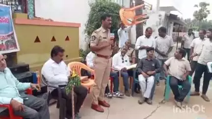 పూతలపట్టు: జొన్నల మిట్ట గ్రామంలో సివిల్ రైట్స్ డే కార్యక్రమం నిర్వహించిన యాదమరి మండల అధికారులు