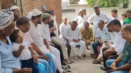 बेलागंज: बेलागंज बाईपास पर सड़क दुर्घटना में मारे गए छात्रों के परिजनों से मिले केंद्रीय मंत्री के प्रतिनिधि और हम नेता