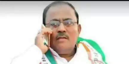 उत्तर सोलापूर: माजी महापौर मनोहर सपाटे यांच्यावर लैंगिक अत्याचाराचा प्रयत्न केल्याचा फौंजदार चावडी पोलिसात गुन्हा दाखल...