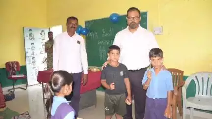 मुंगेली: कलेक्टर ने प्राथमिक शाला टेमरी का निरीक्षण किया, बच्चों की प्रतिभा से प्रभावित होकर नवाचार के माध्यम से प्रोत्साहित करने की बात कही