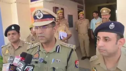 शोहरतगढ़: पुलिस महानिरीक्षक ने आगामी त्योहारों को सकुशल सम्पन्न कराने के संबंध में SP को दिए निर्देश, मीडिया को दिया बयान