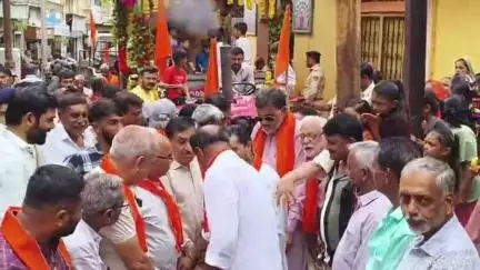 સિહોર: જય જગન્નાથજીના નારા સાથે શિહોરમાં ભવ્ય રસયાત્રા નીકળી. શાંતિપૂર્ણ સંપન્ન