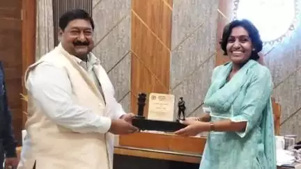 सिवनी: लक्ष्य से अधिक सैनिक कल्याण निधि संग्रहित करने पर ज़िला हुआ सम्मानित