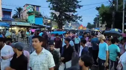 গোপীবল্লভপুর ১: প্রাকৃতিক দুর্যোগ কে উপেক্ষা করেই গোপীবল্লভপুরের ঐতিহ্যবাহী রথযাত্রা উৎসবে অংশ নিলেন অগনিত সাধারণ মানুষজন