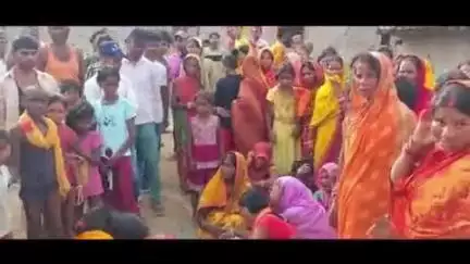 पकड़ी दयाल: भगवानपुर में जमीनी विवाद में मारे गए अजय सहनी का शव गांव पहुंचते ही मचा कोहराम, पूरा गांव मातम में डूबा