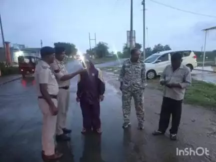 बैकुंठपुर: एसपी के निर्देश पर बैकुंठपुर में ड्रंक एंड ड्राइव अभियान के तहत चेकिंग, शराब पीकर वाहन चलाने वालों की गई जांच