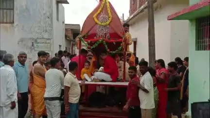 पीरटांड: पीरटांड़ के पालगंज में ऐतिहासिक जगन्नाथ मंदिर से धूमधाम से निकली रथयात्रा, श्रद्धालुओं में दिखा उत्साह