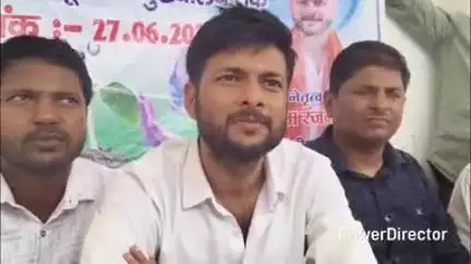 तेघरा: तेघड़ा विधानसभा क्षेत्र के बरौनी प्रखंड में युवाओं ने जल दोहन के खिलाफ पदयात्रा निकाली