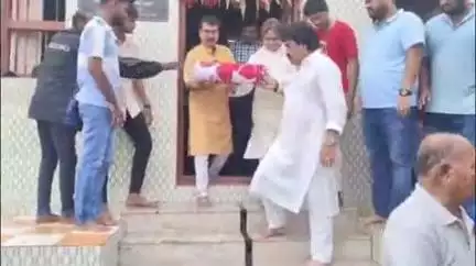 વેરાવળ સમસ્ત ખારવાસમાજ દ્રારા અષાઢીબીજ નિમીતે જાલેશ્વર મંદીર ખાતે ધ્વજારોહણ, મહાપ્રસાદ, આરતી સહીતના કાયઁક્રમ.