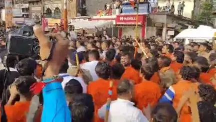 ઘોઘાગેટ ખાતે રથયાત્રા દરમિયાન પોલીસ અને અખાડા ના કાર્યકર્તાઓ વચ્ચે ઘર્ષણ