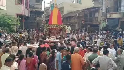 વાઘોડિયા: વાઘોડિયામાં ભગવાન જગન્નાથજીની પાંચમી રથયાત્રા પોલીસના ચુસ્ત બંદોબસ્ત વચ્ચે શાંતિપૂર્ણ માહોલમાં સંપન્ન.