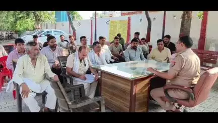 खेकड़ा: छपरौली और रमाला थाने पर मोहर्रम व शिवरात्रि के दृष्टिगत संभ्रांत व्यक्तियों एवं डीजे संचालकों के साथ शांति समिति की बैठक