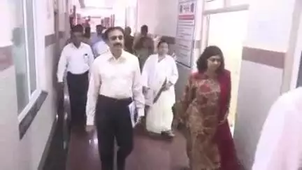 హన్వాడ: పట్టణంలో జీజీహెచ్, మెడికల్ కళాశాలలను సందర్శించిన రాష్ట్ర ఎయిడ్స్ కంట్రోల్ సొసైటీ డైరెక్టర్, కలెక్టర్