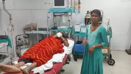 झालरापाटन: सीमावर्ती भीमपुरा गांव में छत पर टिनशेड चढ़ाते समय टिनशेड गिरने से महिला घायल, जिला अस्पताल में किया गया उपचार