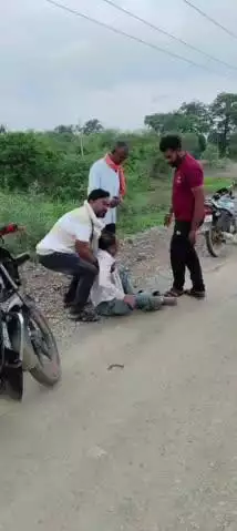 कवर्धा: गंडई चौक में तेज रफ्तार बाइक सवार व्यक्ति अनियंत्रित होकर गिरा, अस्पताल में भर्ती
