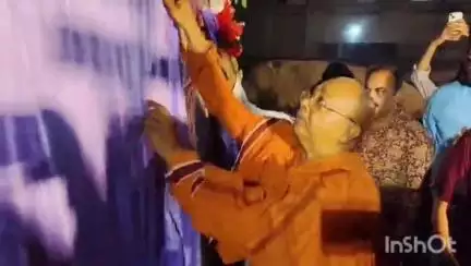 বর্ধমান ১: খুঁটি পূজার মধ্যে দিয়ে দুর্গাউৎসবের শুভসূচনা হয়ে গেল শহর বর্ধমানের জিটিরোড ছিন্নমস্ত কালীবাড়ি সন্নিকট সবুজ সংঘের পুজো