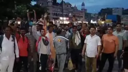 खंडवा नगर: अमरनाथ यात्रा के लिए खंडवा से बजरंग दल के कार्यकर्ताओं का दल रवाना