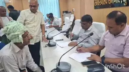 सुपौल: डीएम सावन कुमार की अध्यक्षता में कलेक्ट्रेट के लहटन चौधरी सभागार में जनता दरबार का आयोजन