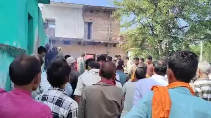 टेहरोली: बंगरा बंगरी में करंट लगने से किसान की मौत, अंतिम यात्रा में परिजन फूट-फूट कर रोए