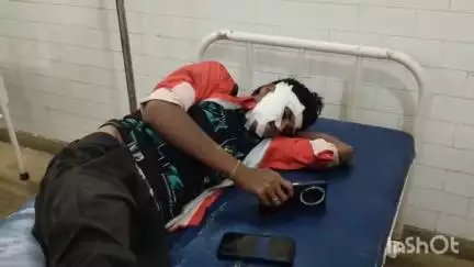 ବୀରମହାରାଜପୁର: ମେଘନାଦ ନିକଟରେ ବାଇକ୍ ଦୁର୍ଘଟଣାରେ ଦୁଇଜଣ ଯୁବକ ଆହତ ,ଡାକ୍ତର ଖାନାରେ ଭର୍ତ୍ତି