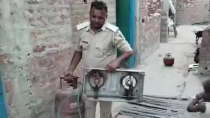 पंचदेवरी: कटेया थाना पुलिस ने जमुनाहा में एक आरोपी के घर की कुर्की की, थानाध्यक्ष ने दी जानकारी