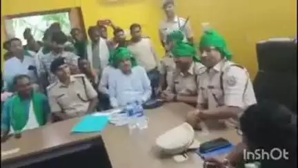 नारायणपुर: नारायणपुर थाना में पुलिस पब्लिक मीट का आयोजन, एसपी हुए शामिल, नाबालिग को बाइक न देने का निर्देश